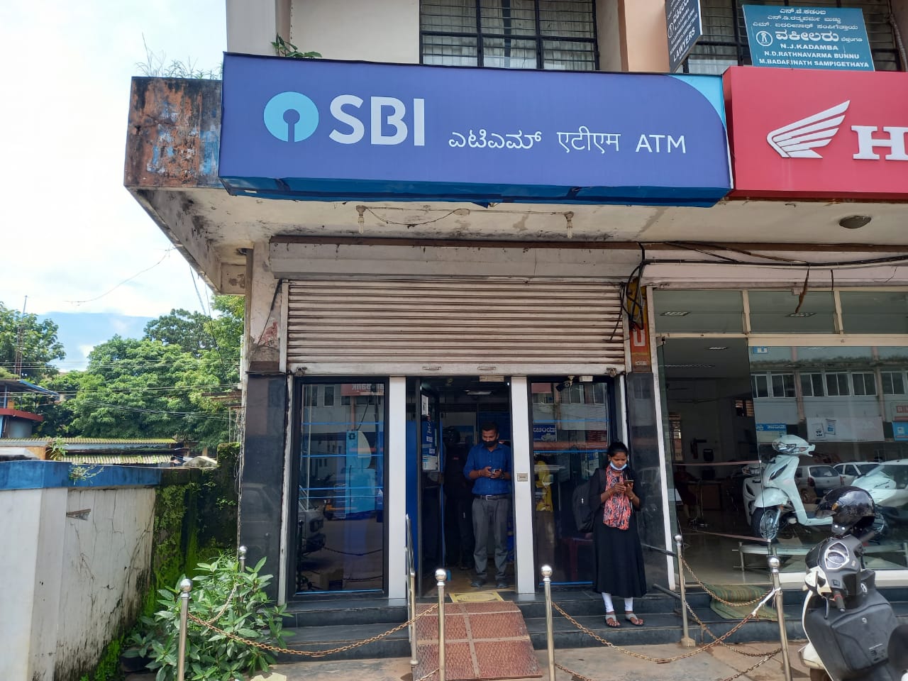 ಕೊರೋನಾ ಹಾಟ್ಸ್ಪಾಟ್ ಆಗುವ ಭೀತಿಯಲ್ಲಿ ಎಟಿಎಂಗಳು