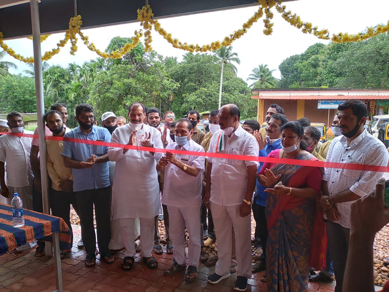 ಅಳಕ್ಕೆ ಆಟೋ ರಿಕ್ಷಾ ತಂಗುದಾಣ ಉದ್ಘಾಟನೆ