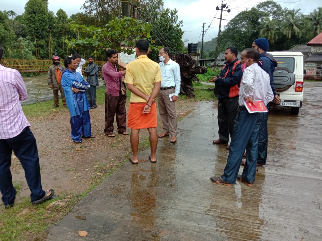 ಶಿಶಿಲ: ಕಪಿಲಾ ನದಿಯಲ್ಲಿ ನೀರು ಹೆಚ್ಚಳ ಭೀತಿ: ಬೆಳ್ತಂಗಡಿ ಇ.ಓ ಸ್ಥಳಕ್ಕೆ ಭೇಟಿ.