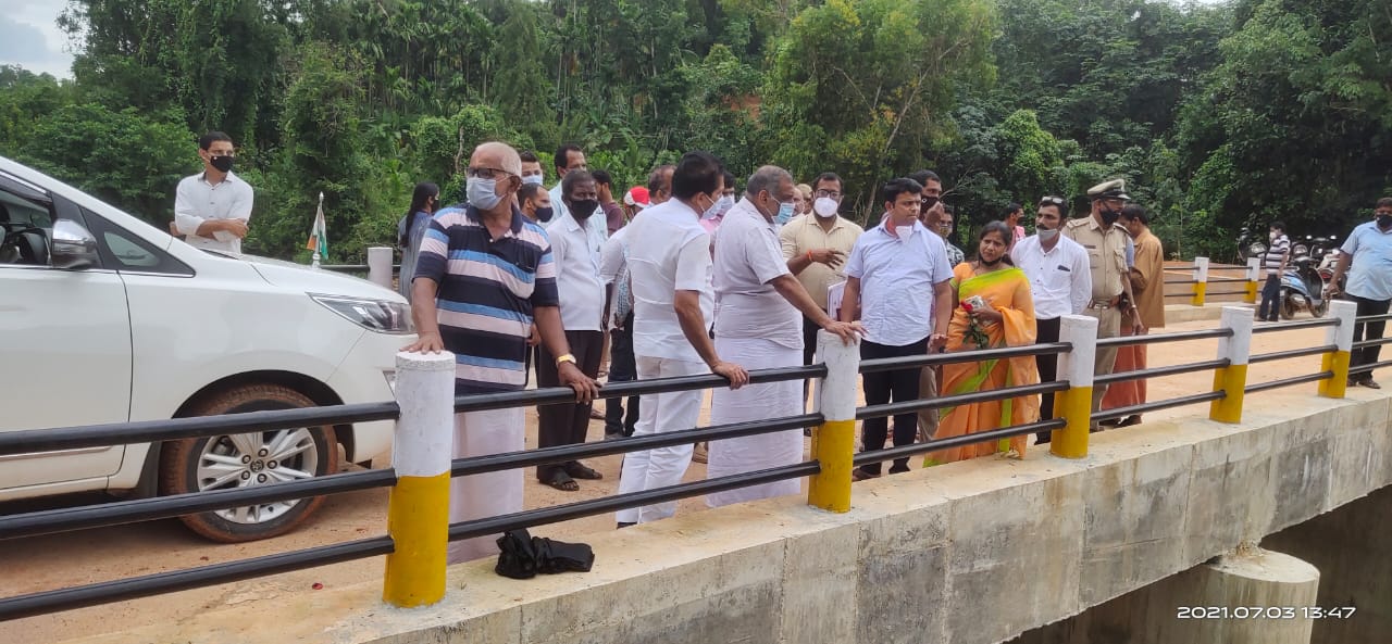 ಸಣ್ಣ ನೀರಾವರಿ ಸಚಿವರಿಂದ ವಿವಿಧ ಕಾಮಗಾರಿಗಳ ಪರಿಶೀಲನೆ