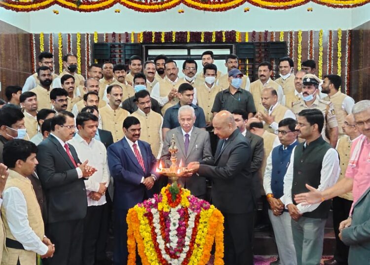 ಶೀಘ್ರ ಮತ್ತು ಕಡಿಮೆ ವೆಚ್ಚದಲ್ಲಿ ನ್ಯಾಯ ನೀಡುವಂತಾಗಬೇಕು ಬೆಳ್ತಂಗಡಿಯಲ್ಲಿ ವಕೀಲರ ಭವನ ಉದ್ಘಾಟಿಸಿ ನ್ಯಾಯಮೂರ್ತಿ ನಜೀರ್