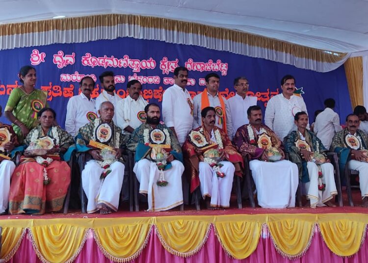 ದೇರಾಜೆಬೆಟ್ಟ: ಪುನರ್ ಪ್ರತಿಷ್ಠೆ, ಬ್ರಹ್ಮ ಕುಂಭಾಭಿಷೇಕ ಮಹೋತ್ಸವ ಧಾರ್ಮಿಕ ಚಿಂತನೆ ಬಲಗೊಳ್ಳಲಿ: ಪೂಂಜ