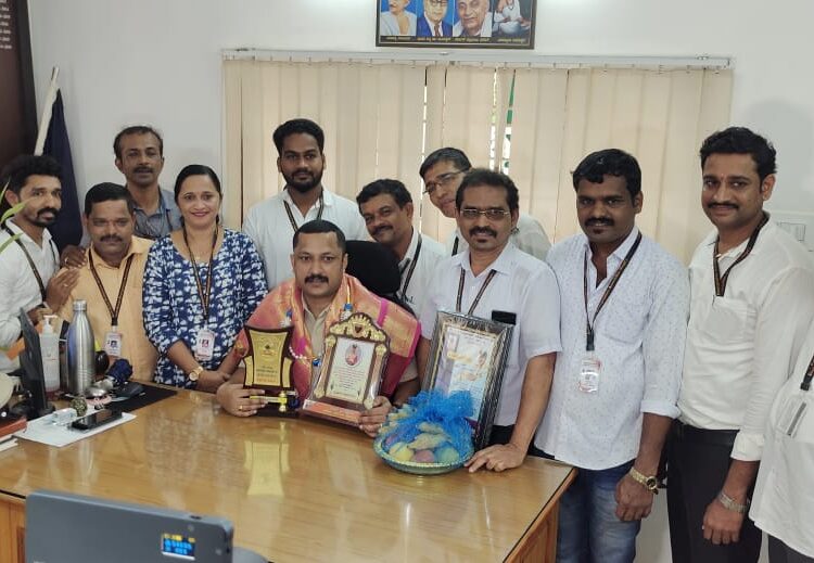 ಛಾಯಾಗ್ರಾಹಕರ ಸಂಘದಿಂದ ಪೊಲೀಸ್ ಠಾಣಾ  ಉಪನಿರೀಕ್ಷಕರಿಗೆ ಅಭಿನಂದನೆ