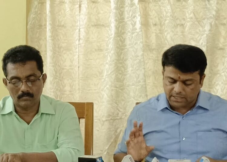 ಜನರ ಬಳಿ ಆಡಳಿತ ಸೇವೆ