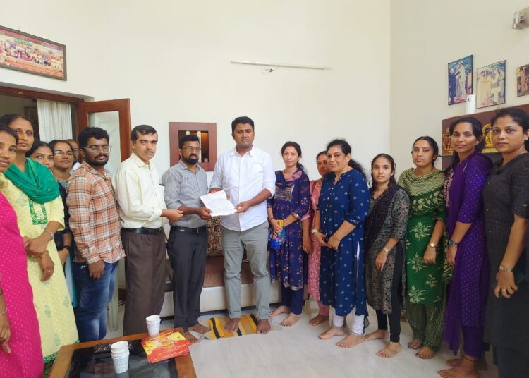 ದ.ಕ. ಜಿಲ್ಲಾ ಅತಿಥಿ  ಉಪನ್ಯಾಸಕಕರ ಸಂಘದ ಪದಾಧಿಕಾರಿಗಳಿಂದ ರಕ್ಷಿತ್ ಶಿವರಾಂ ಭೇಟಿ