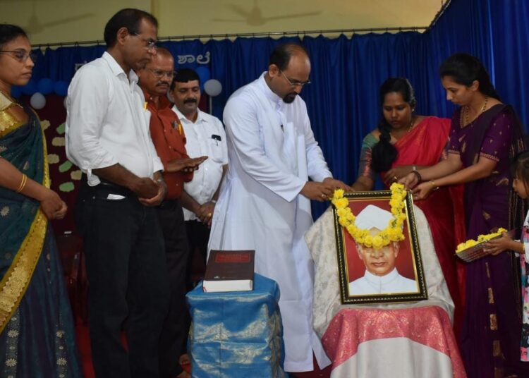 ದಯಾ ವಿಶೇಷ ಶಾಲೆಯಲ್ಲಿ ಶಿಕ್ಷಕರ ದಿನಾಚರಣೆ