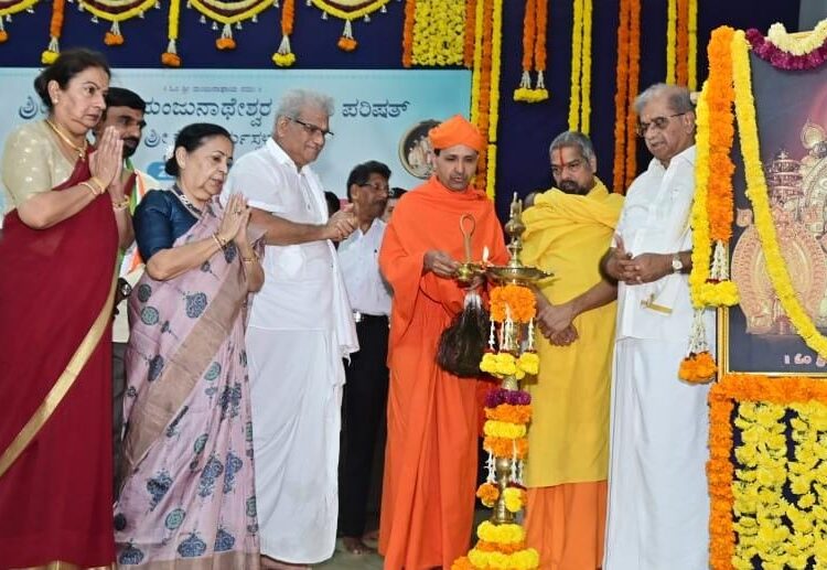 ಧರ್ಮಸ್ಥಳದಲ್ಲಿ ಆದ್ಯಾತ್ಮಿಕ ಮತ್ತು ಧಾರ್ಮಿಕ ಸಂಸ್ಕಾರದ ಪ್ರೇರಣೆ-ಚಾರುಕೀರ್ತಿಶ್ರೀಗಳು