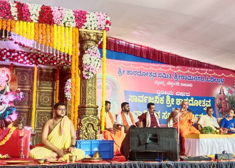 ಮಕ್ಕಳಿಗೆ ಧಾರ್ಮಿಕ ಚಿಂತನೆಯ ಸಂಸ್ಕಾರ ನೀಡೋಣಾ-ವಜ್ರದೇಹಿಶ್ರೀಗಳು