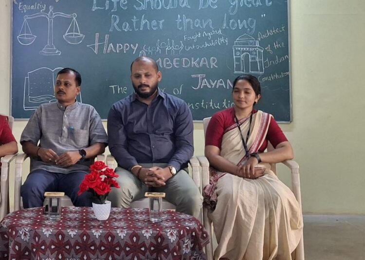 ಶ್ರೀ ಧ.ಮಂ. ಬಿ.ಎಡ್. ಹಾಗೂ ಡಿ.ಎಡ್. ಕಾಲೇಜಿನಲ್ಲಿಅಂಬೇಡ್ಕರ್ ಜಯಂತಿ ಆಚರಣೆ